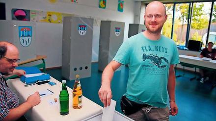 Im Wahlkreis 20, zu dem auch das Wahllokal in der Kleinmachnower Maxim Gorki Gesamtschule gehört, lag die Wahlbeteiligung bei 71,6 Prozent.