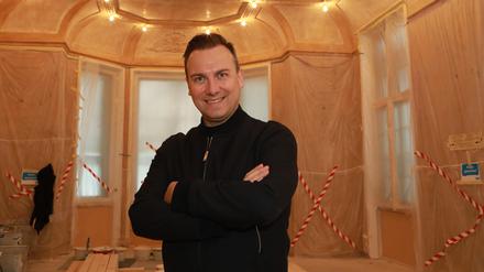 Der Berliner Spitzenkoch Tim Raue - hier während der Sanierung im Mai - eröffnet sein Restaurant in der Villa Kellermann am 25. September.