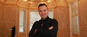 Der Berliner Spitzenkoch Tim Raue - hier während der Sanierung im Mai - eröffnet sein Restaurant in der Villa Kellermann am 25. September.