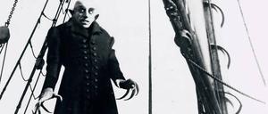 Nicht nett. Graf Orlok macht sich als Nosferatu auf den Weg des Grauens.