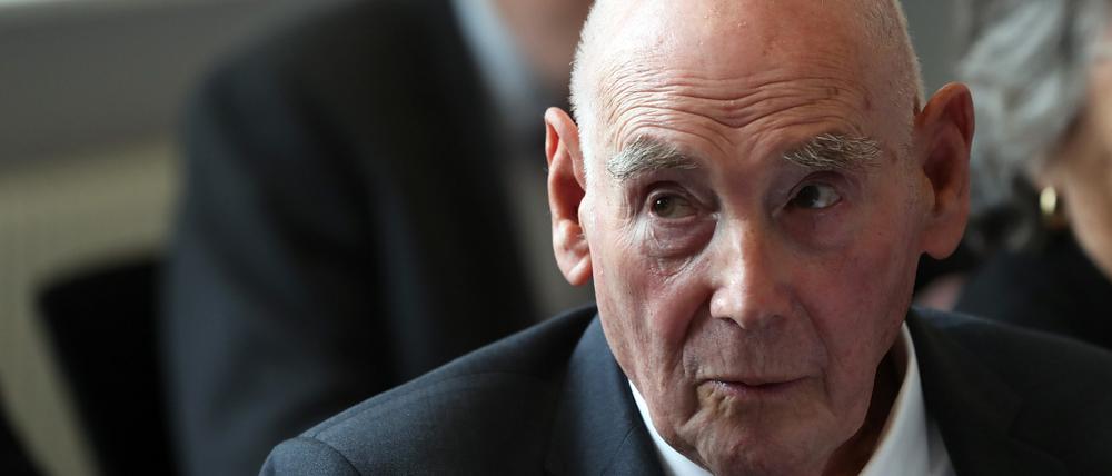 Der Holocaust-Überlebende George Shefi wurde mit dem Verdienstorden des Landes Brandenburg geehrt.