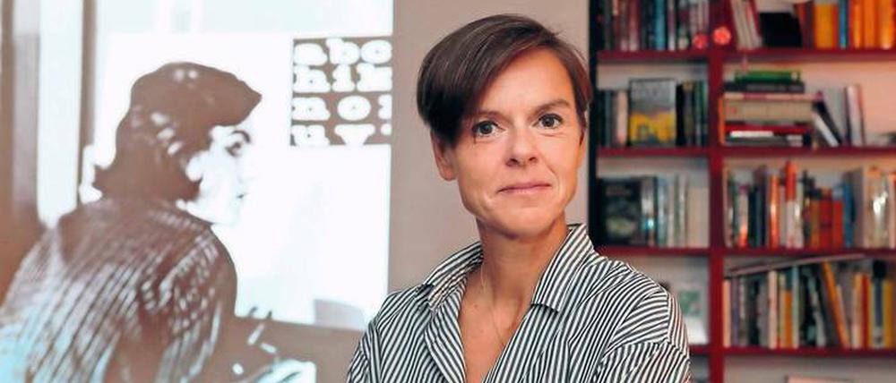 Antje Rávik Strubel hat alle Texte Lucia Berlins übersetzt, die mit drei Ehen, Alkoholproblemen und ständigen Umzügen ein turbulentes Leben führte.