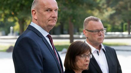 Dietmar Woidke, SPD-Vorsitzender und Ministerpräsident, Ursula Nonnemacher, Fraktionsvorsitzende von Bündnis 90/Die Grünen, und Michael Stübgen, kommissarischer CDU-Vorsitzender in Brandenburg (v.l.).