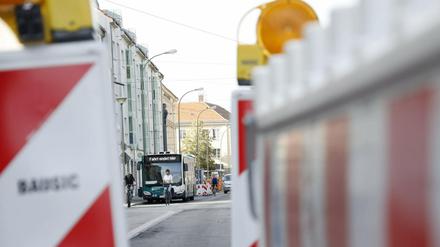 Ein von vielen Baustellen im Potsdamer Stadtgebiet: Die Friedrich-Ebertstraße ist Richtung Yorckstraße weiterhin gesperrt.
