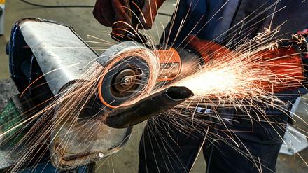 Das KfZ-Handwerk leidet nach Angaben der Handwerkskammer unter der Unsicherheit um Diesel und Fahrverbote.