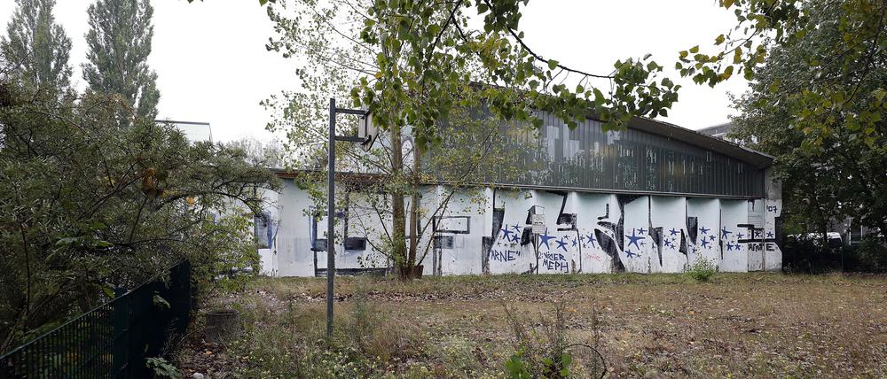 Die alte Turnhalle im Schlaatz ist wegen Schimmelbefall gesperrt.