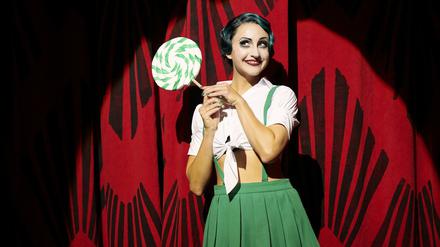 Maria-Danaé Bansen als Sally Bowles.