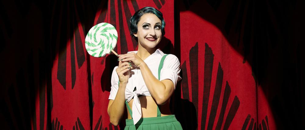 Maria-Danaé Bansen als Sally Bowles.