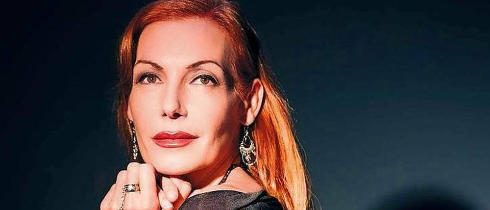Große Bühnenpräsenz. Ute Lemper war im Nikolaisaal zu hören.