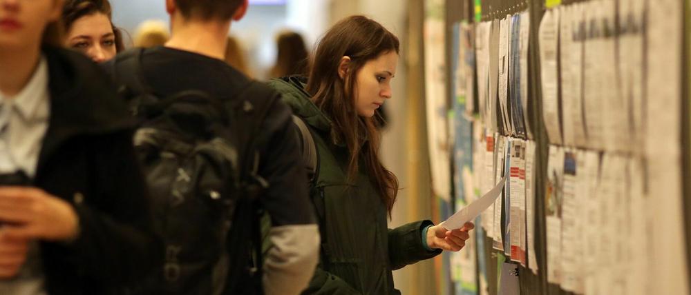 Heute findet wieder die uniContact-Messe am Campus am Griebnitzsee statt. Die Karrieremesse richtet sich an alle Studierende und AbsolventInnen aus dem Raum Berlin/Brandenburg .
