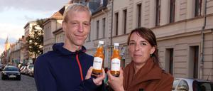 Die Potsdamer Saftunternehmer Olaf Karwasz und Anja Falke.