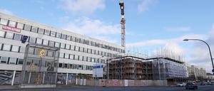 Der Turm der Garnisonkirche wächst in die Höhe. Aufgenommen am 29. Oktober 2019.