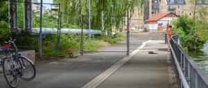 Der Uferweg zwischen Hauptbahnhof und Speicherstadt.
