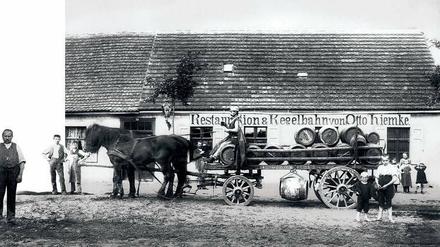 Das „Restaurant Hiemke“ um 1900 auf der Wallstraße, heute Karl-Gruhl-Straße. 