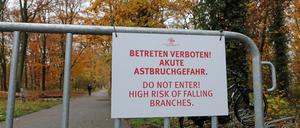 Sperrungen im Park Babelsberg.