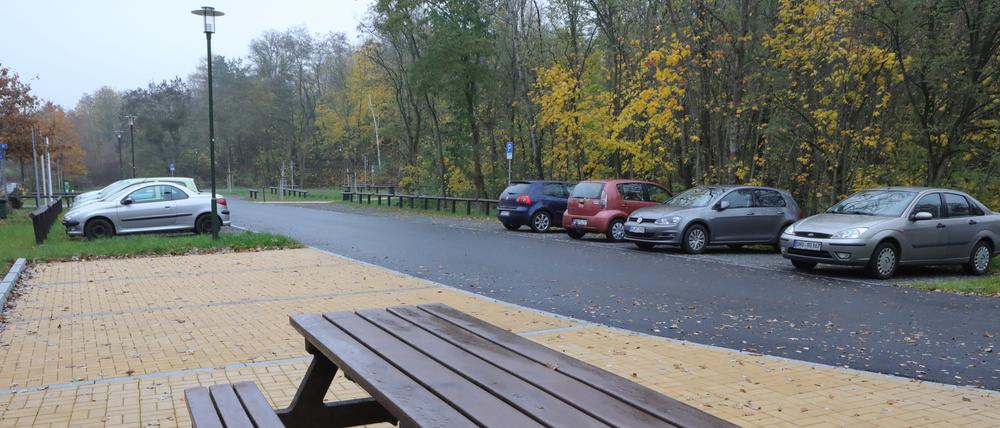 Am Donnerstag standen etwa 15 Autos auf dem Parkplatz. Platz ist für 104 Wagen.