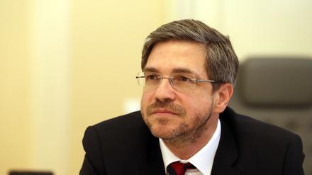 Oberbürgermeister Mike Schubert will heute mit seinen Sangeskünsten überzeugen.