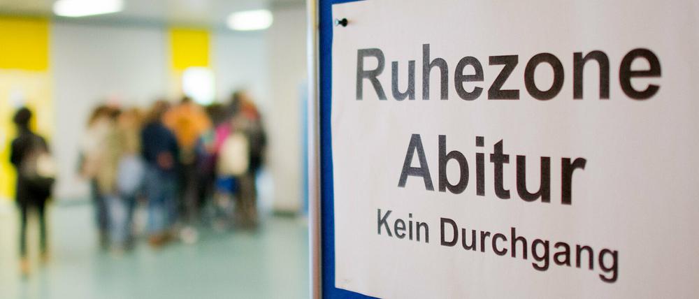 Immer wieder streiten die Bundesländer über ein Zentralabitur.