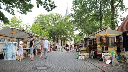 Der Bildermarkt am Weberplatz.