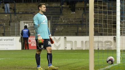 Im Tor von SVB-Keeper Marco Flügel schlug es beim BAK-Spiel viermal ein. Insgesamt kassierte Babelsberg schon 32 Gegentreffer. 
