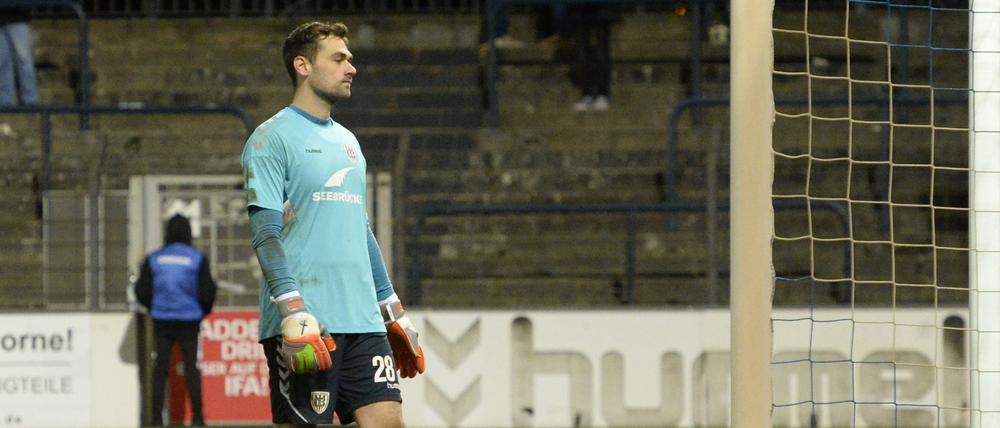 Im Tor von SVB-Keeper Marco Flügel schlug es beim BAK-Spiel viermal ein. Insgesamt kassierte Babelsberg schon 32 Gegentreffer.