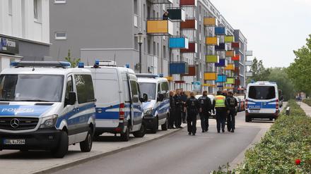 Ein Großaufgebot der Polizei suchte im Mai nach der Sechsjährigen. 