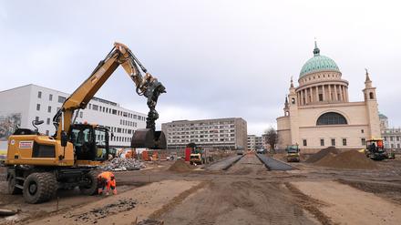 Auf dem künftigen Verlauf der künftigen Erika-Wolf- Straße wurde eine Baustraße eingerichtet.