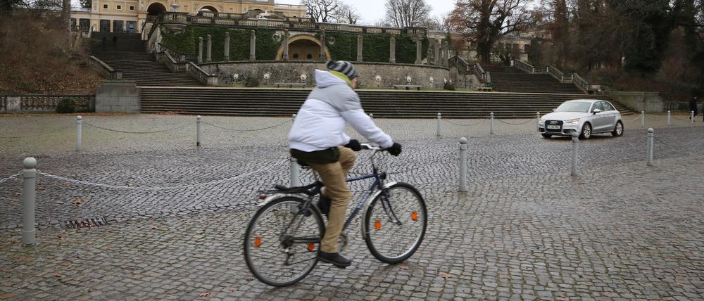 Für Fahrradfahrer ist die Maulbeerallee ein im Wortsinn schwieriges Pflaster. Der Wunsch nach einer Verbesserung der Situation ganz speziell sowie einem Ausbau des Radwegenetzes ganz nimmt im aktuellen Bürgerhaushaltsverfahren einen der vorderen Plätze ein.