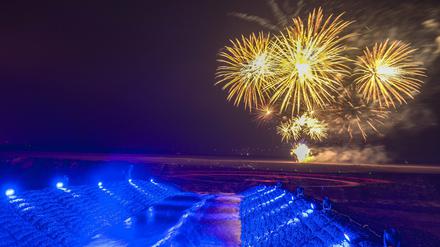 Im April wurde der Ostsee in Cottbus geflutet. Das wurde mit Feuerwerk gefeiert.