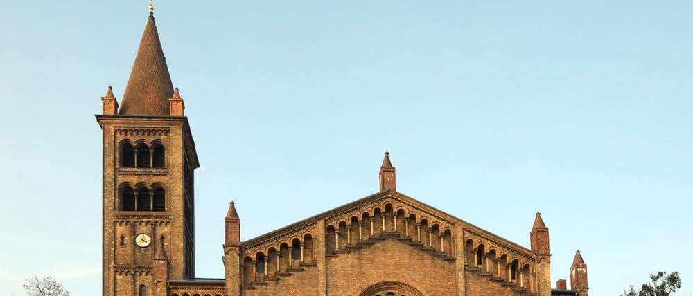 Blick auf die katholische Kirche St. Peter und Paul. 