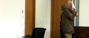Gegen einen 58-Jährigen, der ein Kind aus einem Möbelhaus entführt und missbraucht haben soll, hat am 19. Dezember 2019 vor dem Landgericht Potsdam der Prozess begonnen.