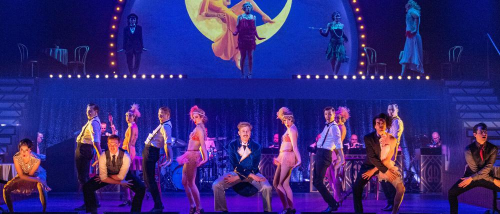 "Berlin, Berlin" -Revue von BB-Promotion im Admiralspalast Berlin.