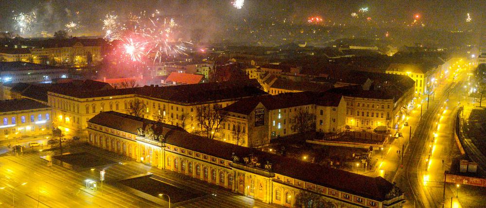 Alle Jahre wieder lässt Feuerwerk Potsdam in der Silvesternacht leuchten.