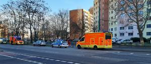 Mehrere Rettungswagen waren nach dem Unfall in der Zeppelinstraße vor Ort.