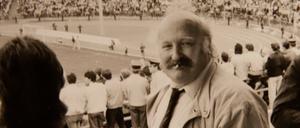 Günter Simon beim FDGB-Endspiel zwischen Lok Leipzig und Hansa Rostock (4:1) am 13. Juni 1987 im Stadion der Weltjugend in Berlin.
