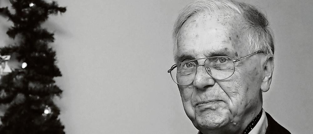 Wolfram Iwer wurde 1928 geboren.