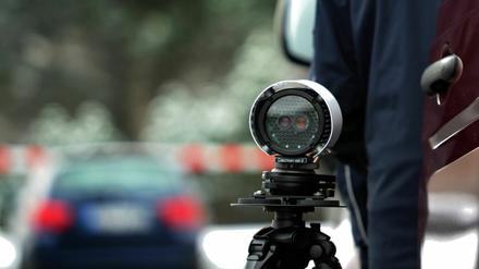 Brandenburgs Datenschutzbeauftragte Dagmar Hartge hat die Praxis der vollautomatischen Kennzeichen-Erfassung gegenüber dem Polizeipräsidenten formell beanstandet.