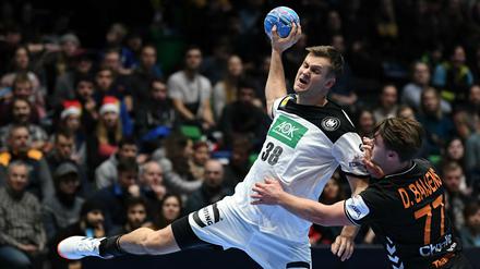 Der gebürtige Potsdamer Fabian Böhm ist erfolgreich mit der deutschen Mannschaft gegen die Niederlande ins EM-Turnier gestartet. 