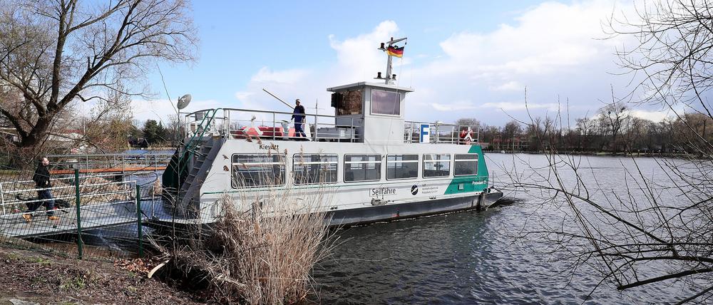 Immer wieder außer Betrieb. Die Seilfähre nach Hermannswerder.