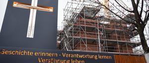 An der Breite Straße wächst der Turm der Garnisonkirche in die Höhe. Wenn es nach der CDU geht, wird auch das Kirchenschiff wiederaufgebaut.