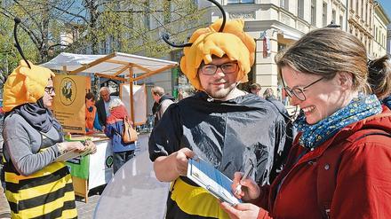 Die Initiatoren sammelten auch kostümiert Stimmen. 