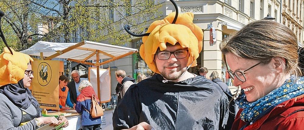 Die Initiatoren sammelten auch kostümiert Stimmen.
