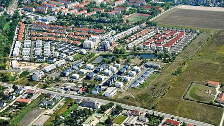 Um Investoren Anreize zu geben, wurden Vorranggebiete geschaffen, wie rund um den S-Bahnhof (o.l.).