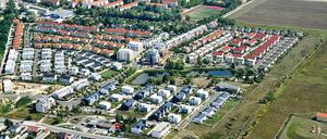 Um Investoren Anreize zu geben, wurden Vorranggebiete geschaffen, wie rund um den S-Bahnhof (o.l.).