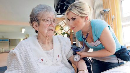 In der neuen Gesundheitsakademie Potsdam sollen bis zu 1000 Azubis zu Pflegefachkräften ausgebildet werden.