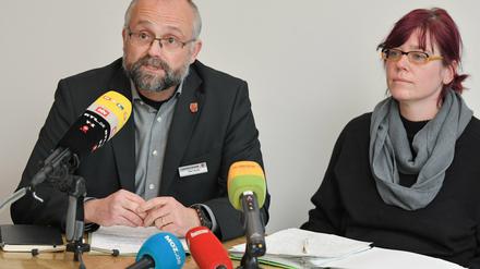 Barnim-Landrat Daniel Kurth (SPD) und Sozialdezernentin Yvonne Dankert.