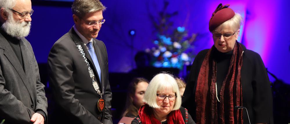 Beim Neujahrsempfang im Vorjahr trug sich die Grünen-Stadtverordnete Saskia Hüneke ins Goldene Buch der Stadt ein.