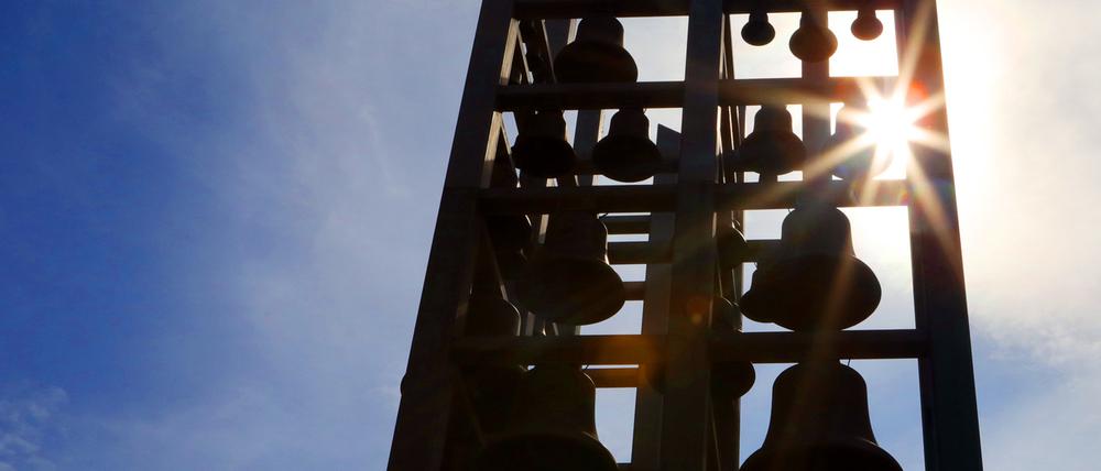 Auf der Plantage. Das Glockenspiel wurde zunächst im westdeutschen Iserlohn aufgestellt und kam nach dem Fall der Mauer nach Potsdam.