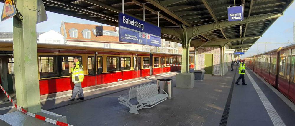 Nach dem Unglück wurde der Bahnhof teilweise abgesperrt.