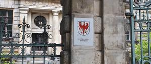 Das Gericht hatte es als erwiesen angesehen, dass das Kind lebensgefährlich verletzt wurde.